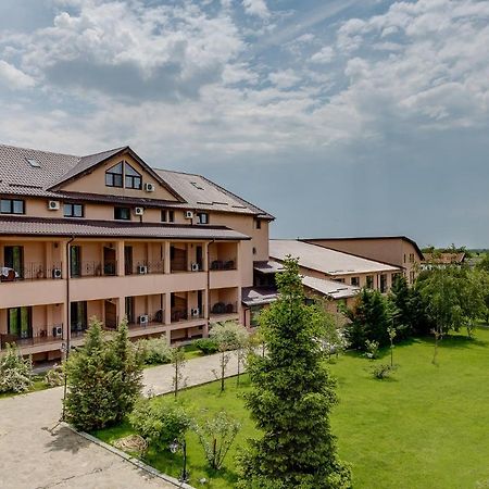 Club Insieme Grand Resort Potlogi Exteriör bild